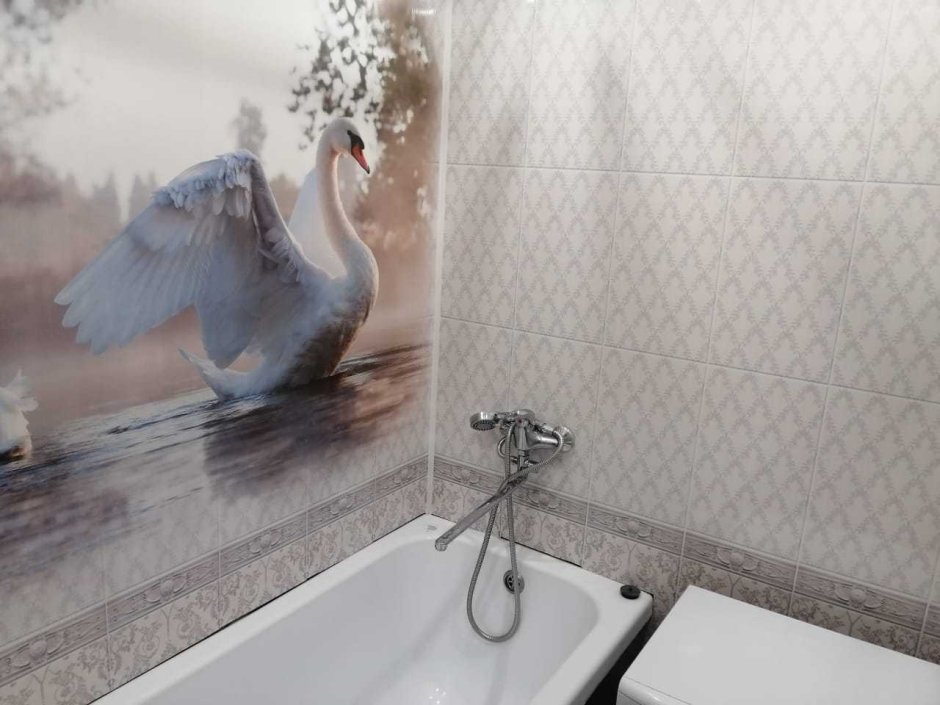 ПВХ панели в ванную комнату с лебедями