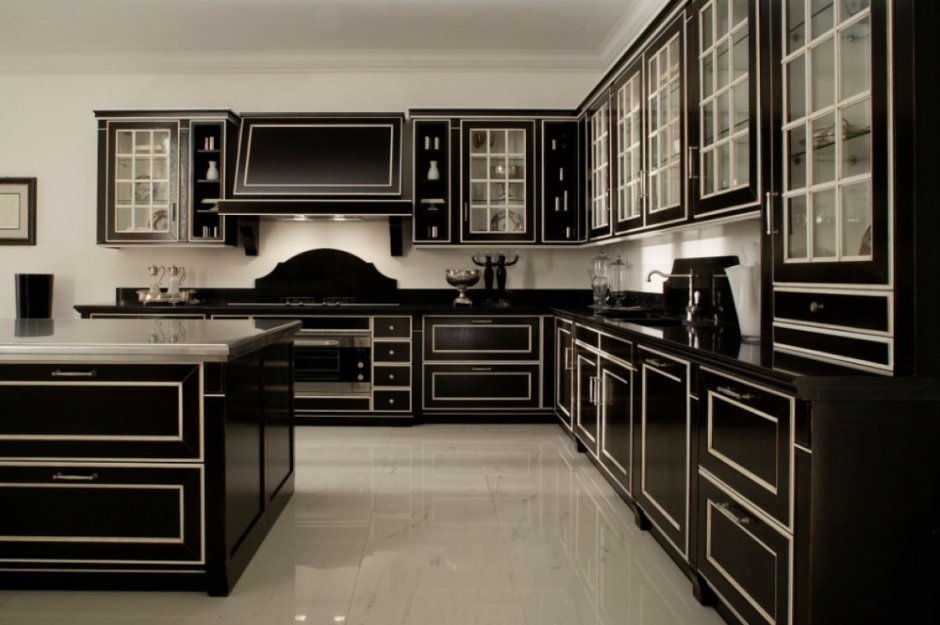 Стильная черная кухня