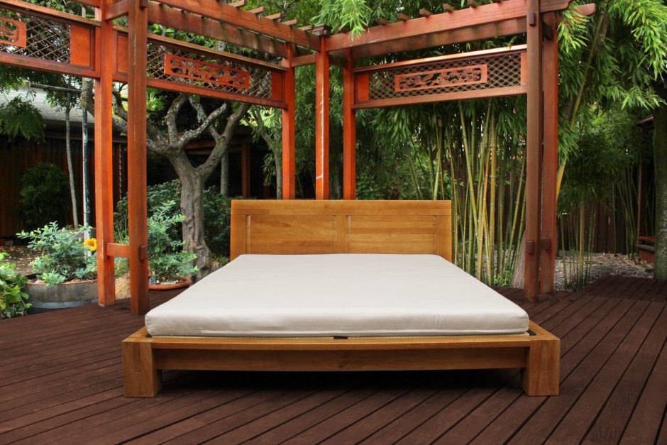 Кровать двуспальная в японском стиле