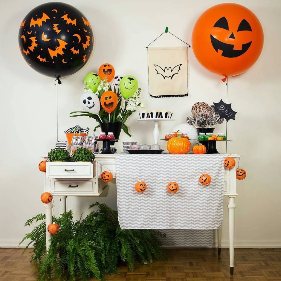 Декор Хэллоуин в маленькой кухне
