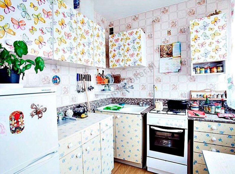 Перекрашенный кухонный гарнитур