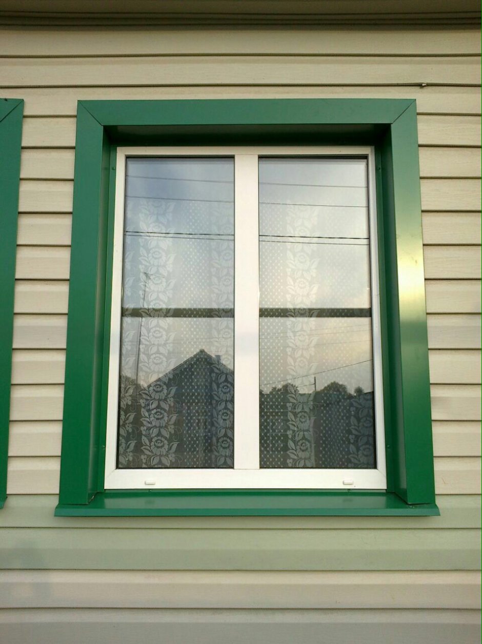 Зеленые пластиковые окна