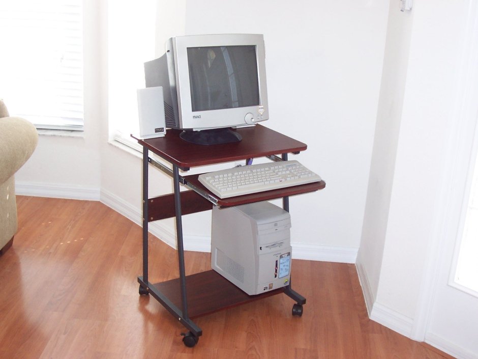 Стол компьютерный Compact 202