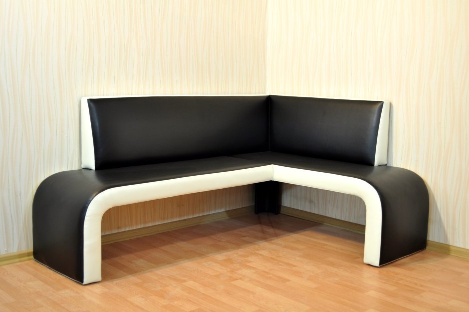 Уголок Валенсия Бител