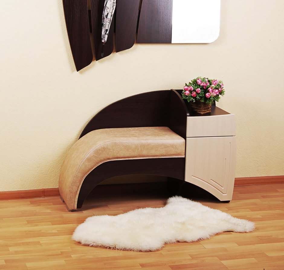 Диванчик в прихожую