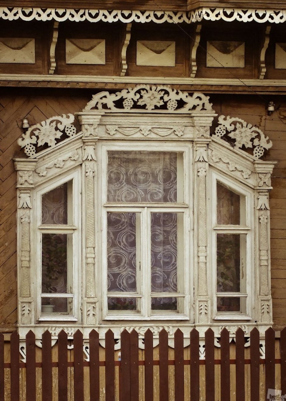 Декоративные наличники на окна
