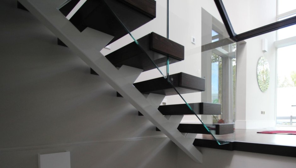 Лестница на монокосоуре 60 мм ступень
