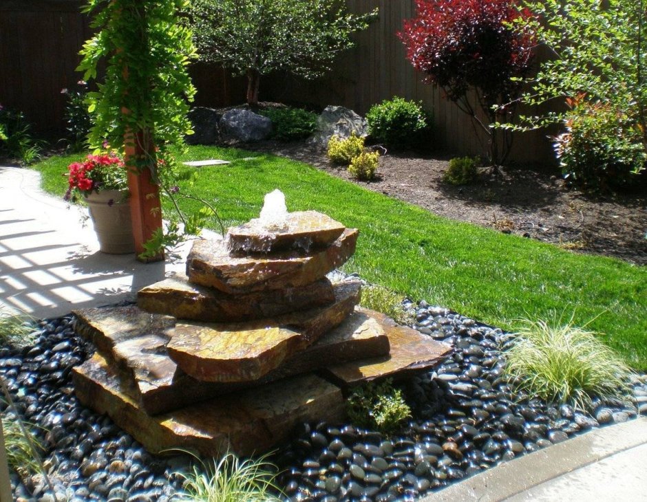 Декоративный фонтан для сада