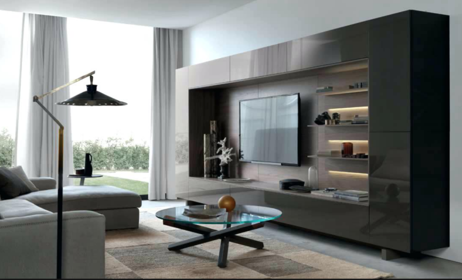 Тумба под телевизор с полочками на стене