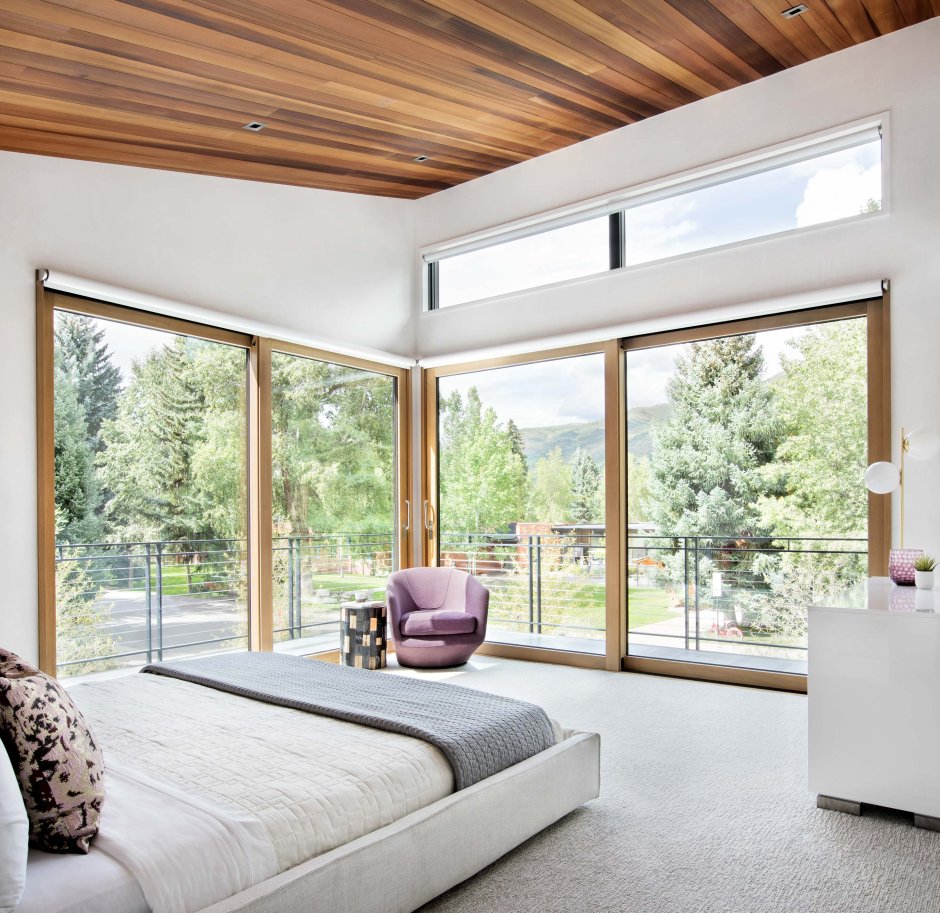 Домик с панорамными окнами