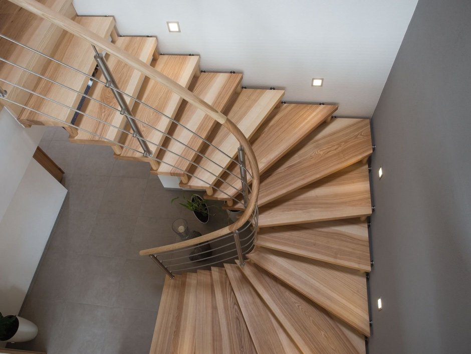 Тетива забежной лестницы