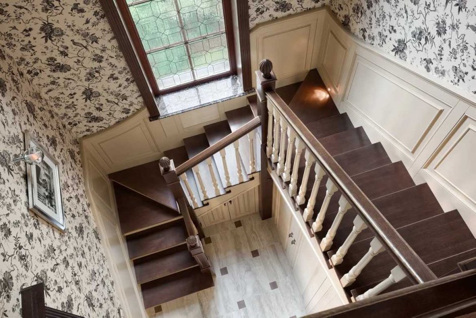 Лестница на монокосоуре лофт