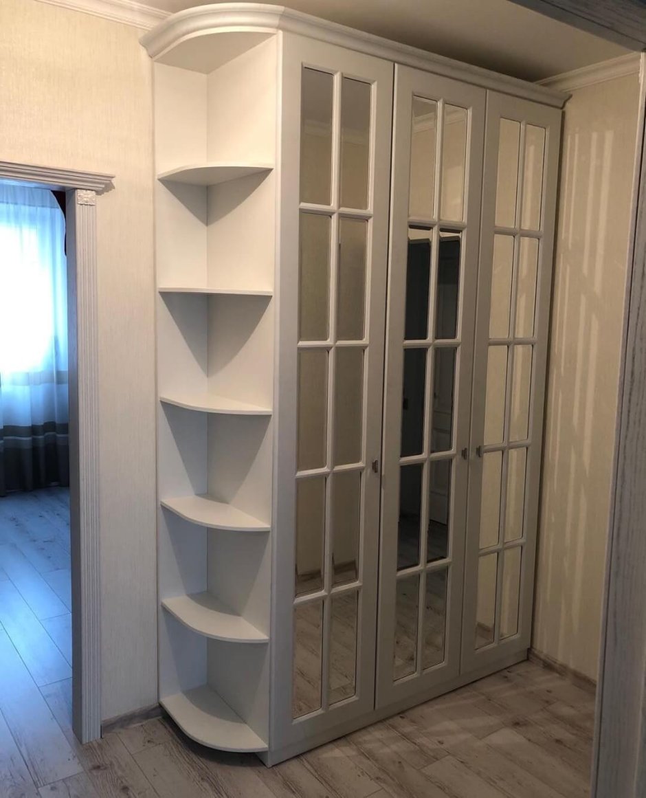 Радиусный книжный шкаф