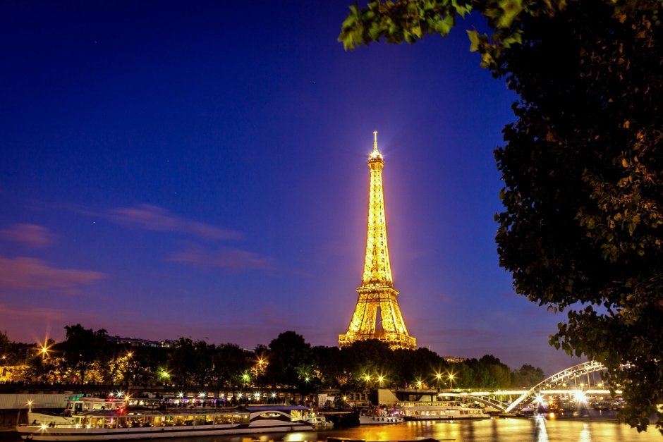 Эйфелева башня (la Tour Eiffel)