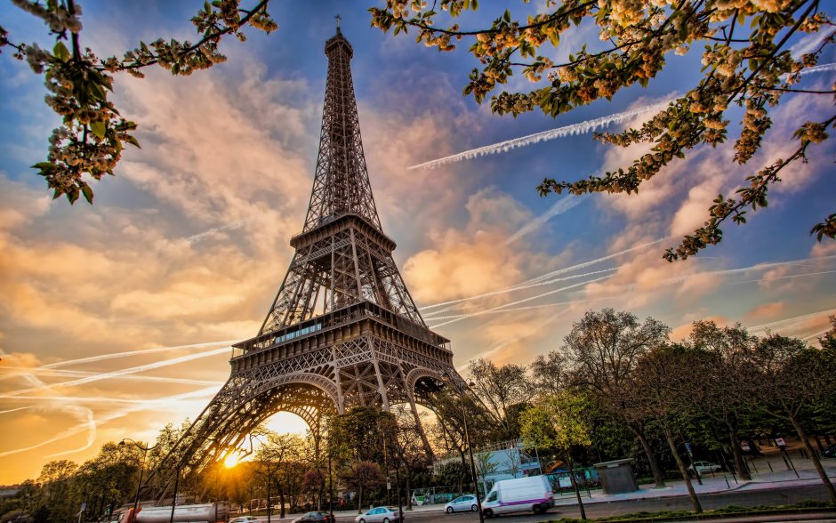 Эйфелева башня (la Tour Eiffel)