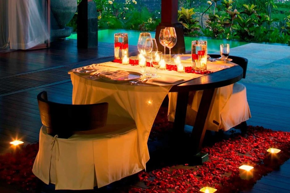 Романтический стол