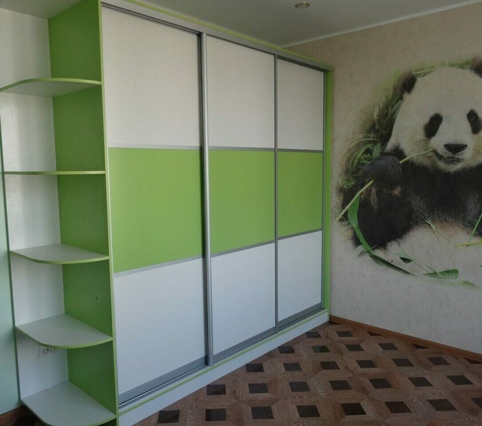 Шкаф купе с боковыми полками