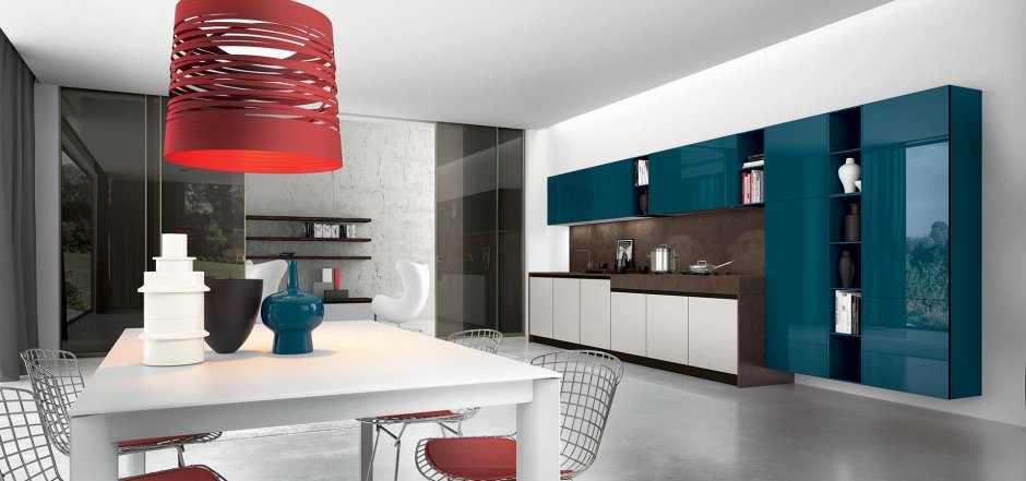 Кухонный гарнитур с зеркальными фасадами