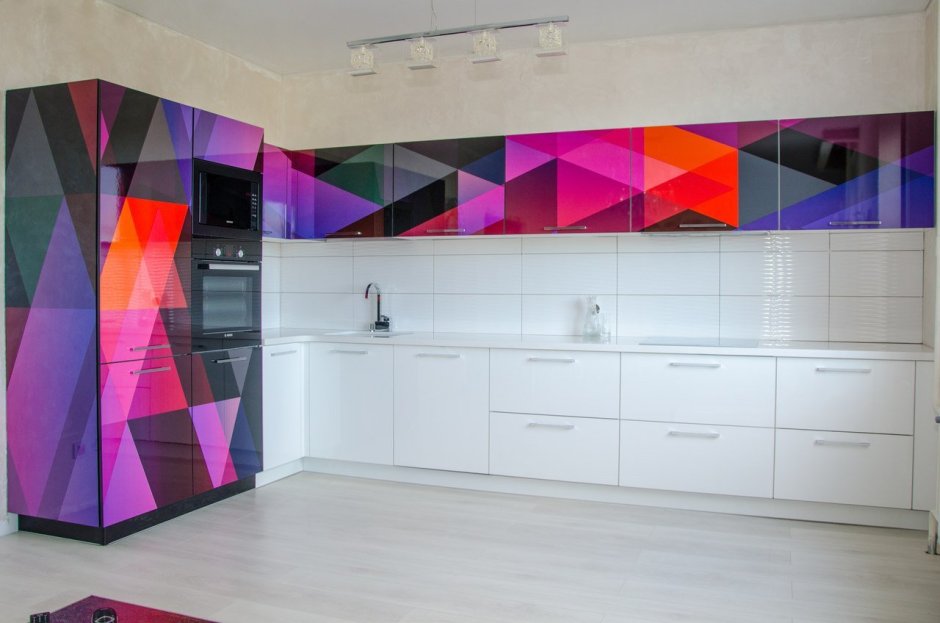 Стеклянные фасады для кухни в алюминиевой рамке