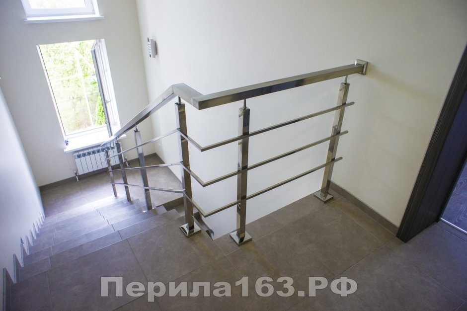 Перила для лестницы из металла