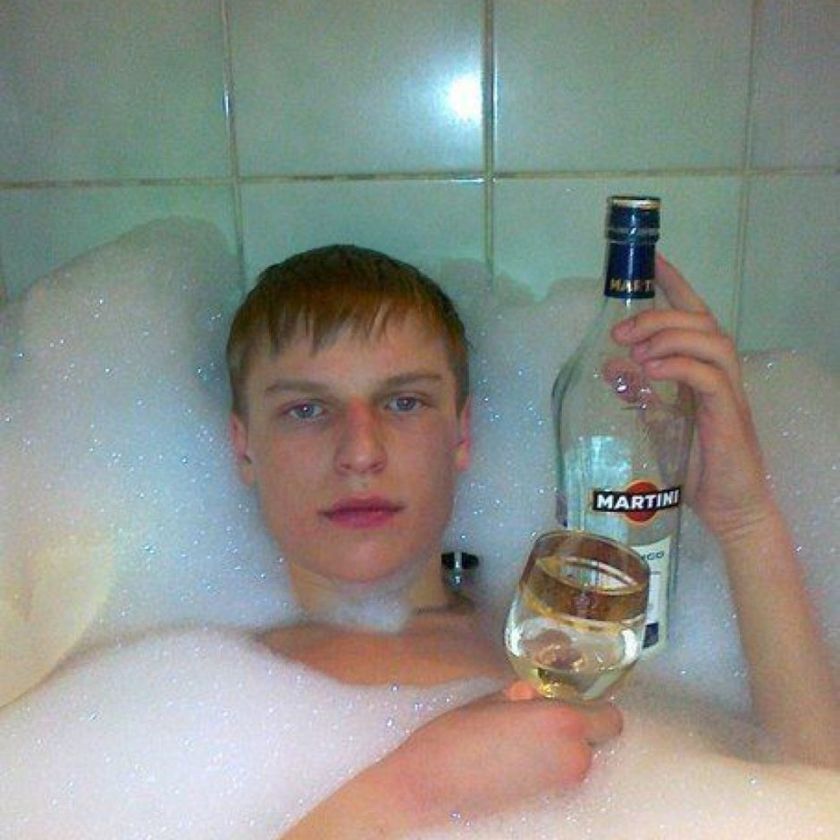 Смешной романтик в ванной