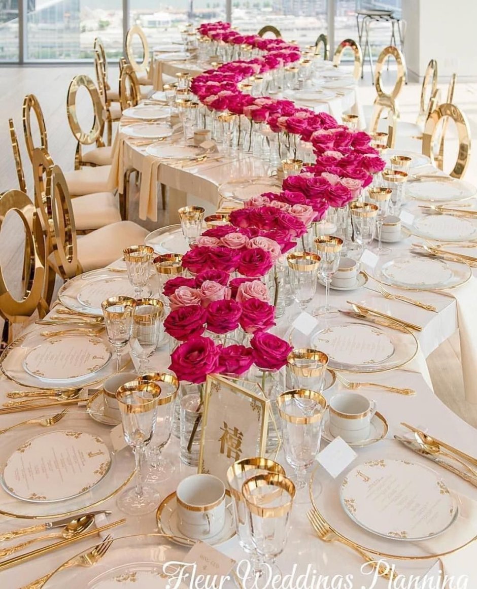 Роскошный свадебный стол