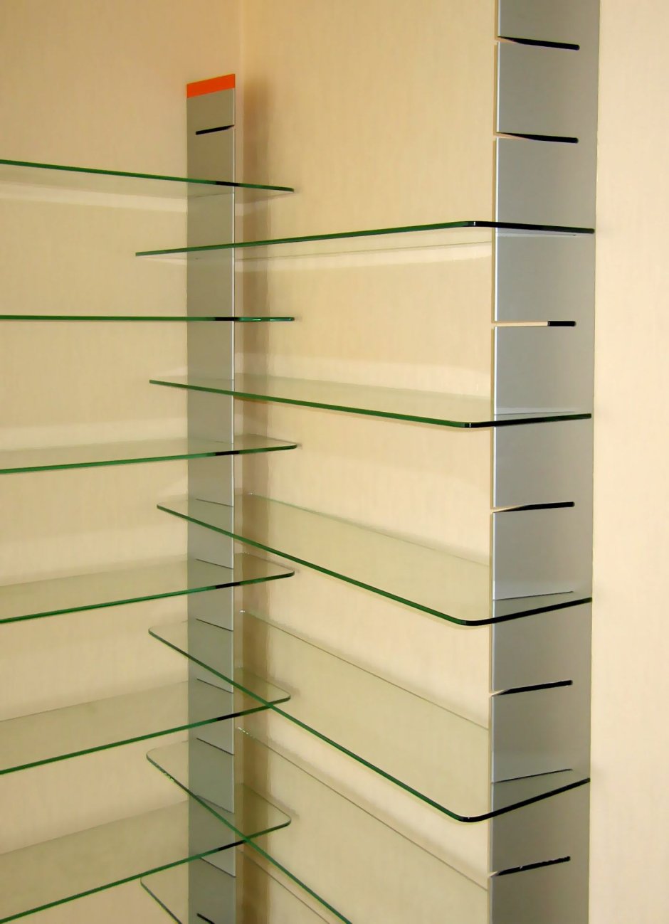 Прозрачные полки на стену из оргстекла