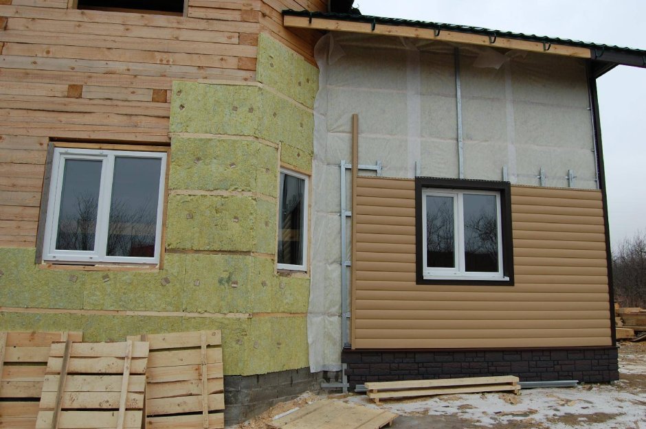 Обшиваем деревянный дом минватой