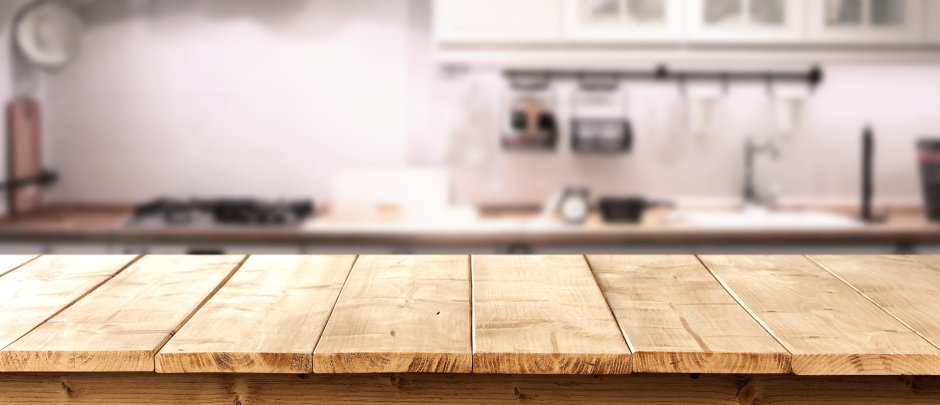 Деревянная поверхность стола