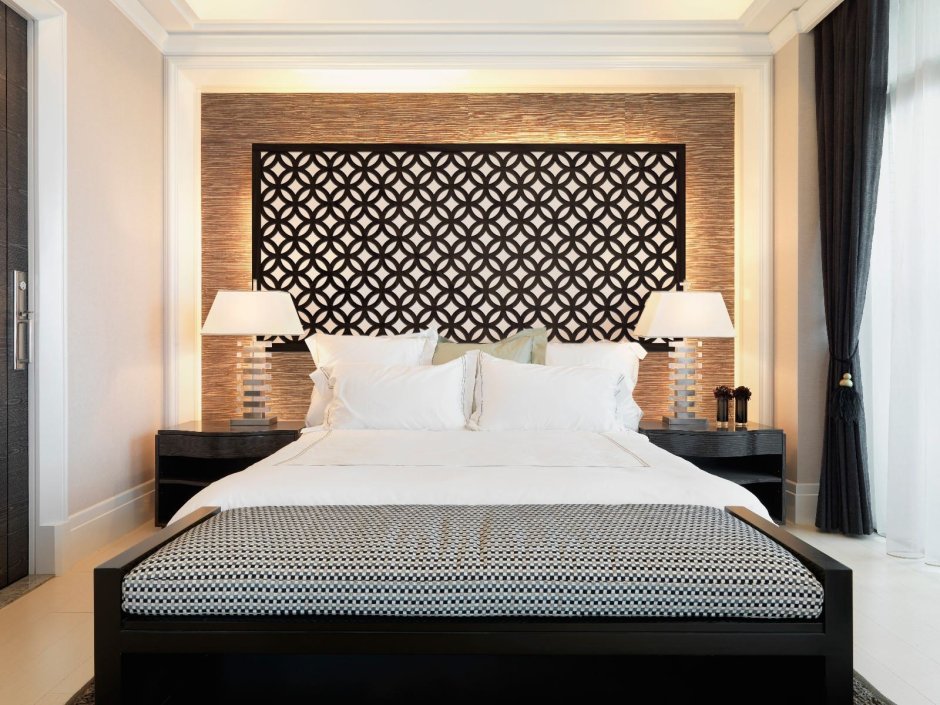 Украшение изголовья кровати