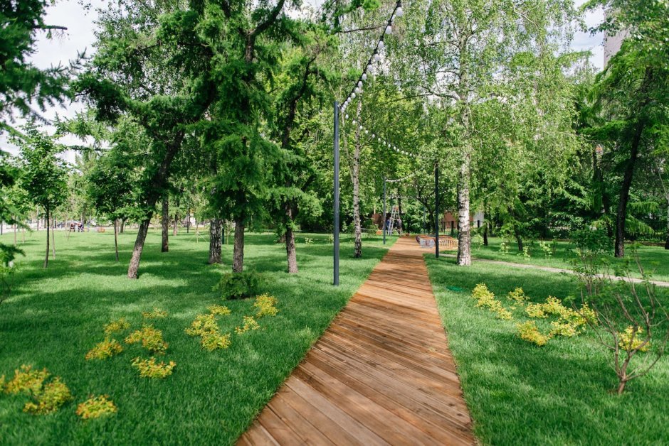 Резное панно каллы из дерева