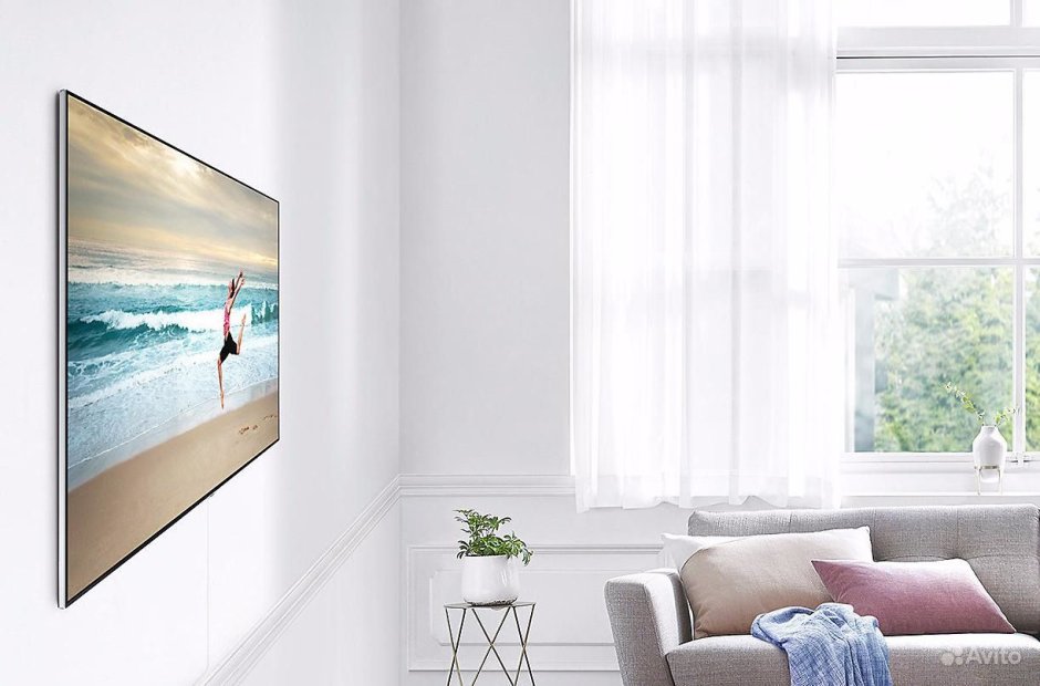 Телевизор Samsung 55" на стене