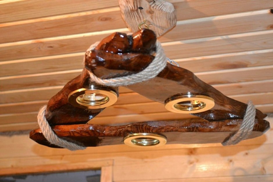 Светильник деревянный потолочный для бани