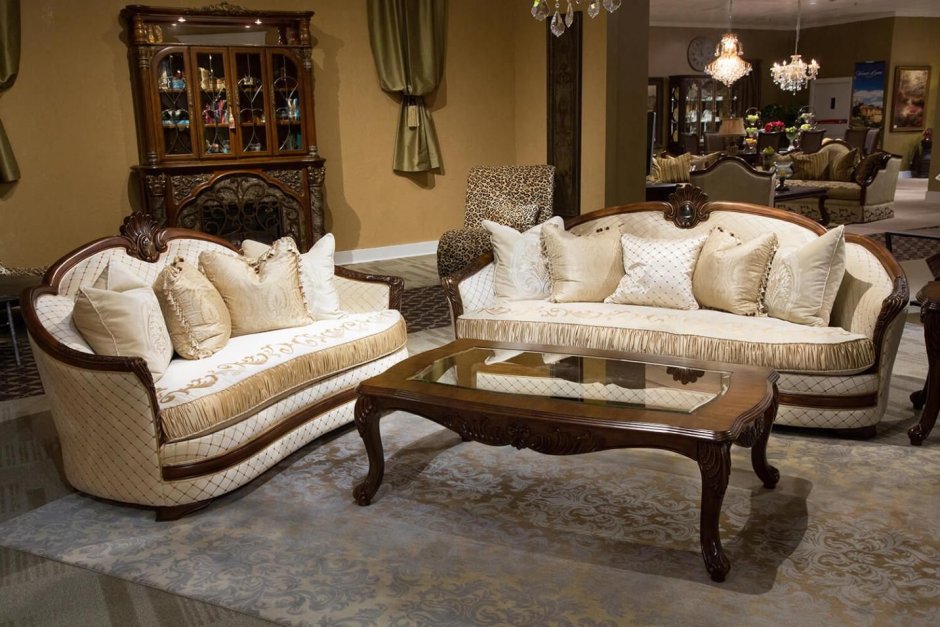 Traditional Dining Room