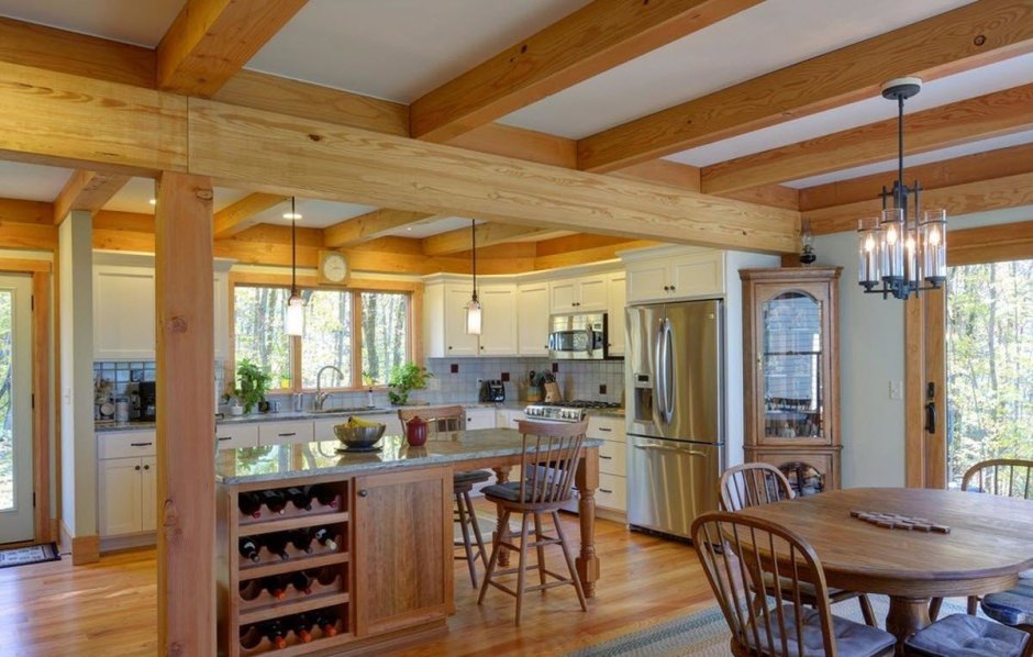 Потолок в деревянном доме