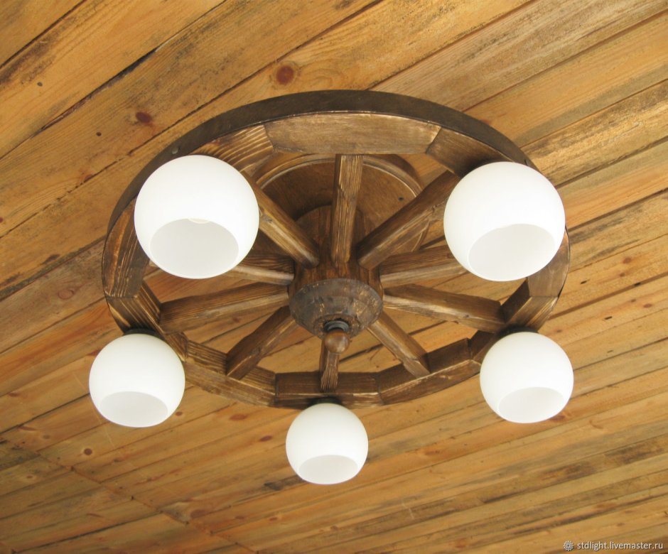 Деревянная люстра