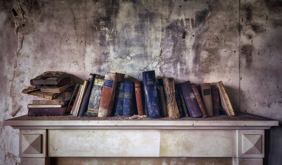 Полка для книг