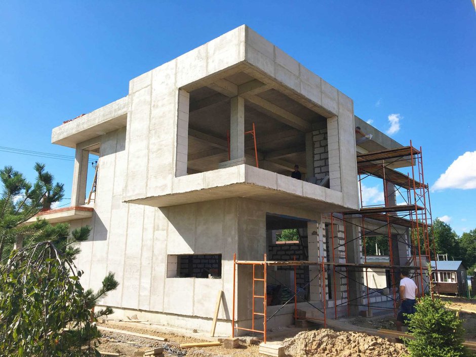 Дом бетонный монолит