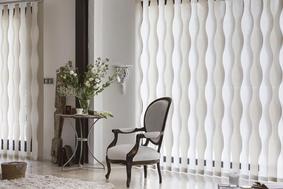 Vertical Waves Interior
