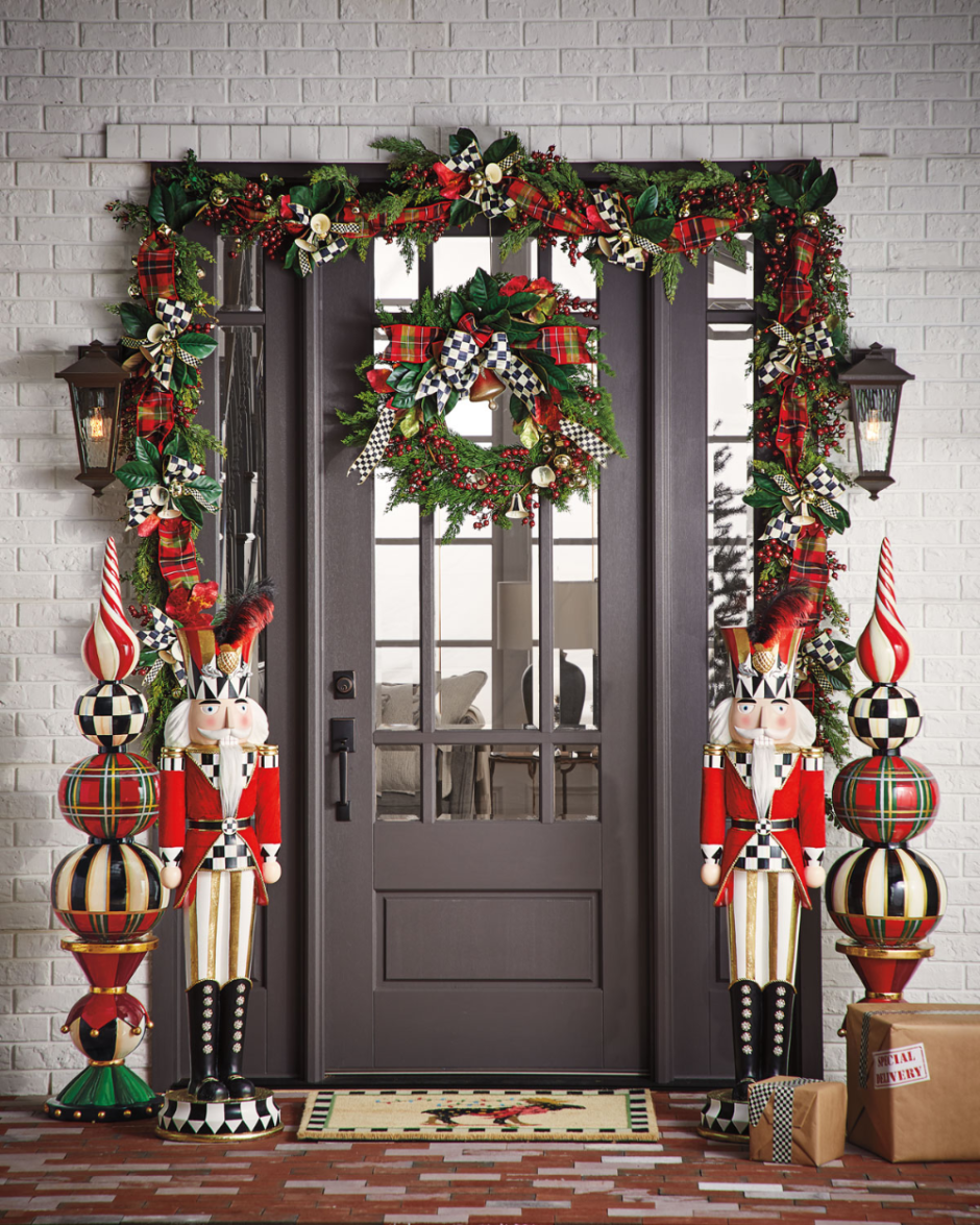 Рождественское украшение на входную дверь