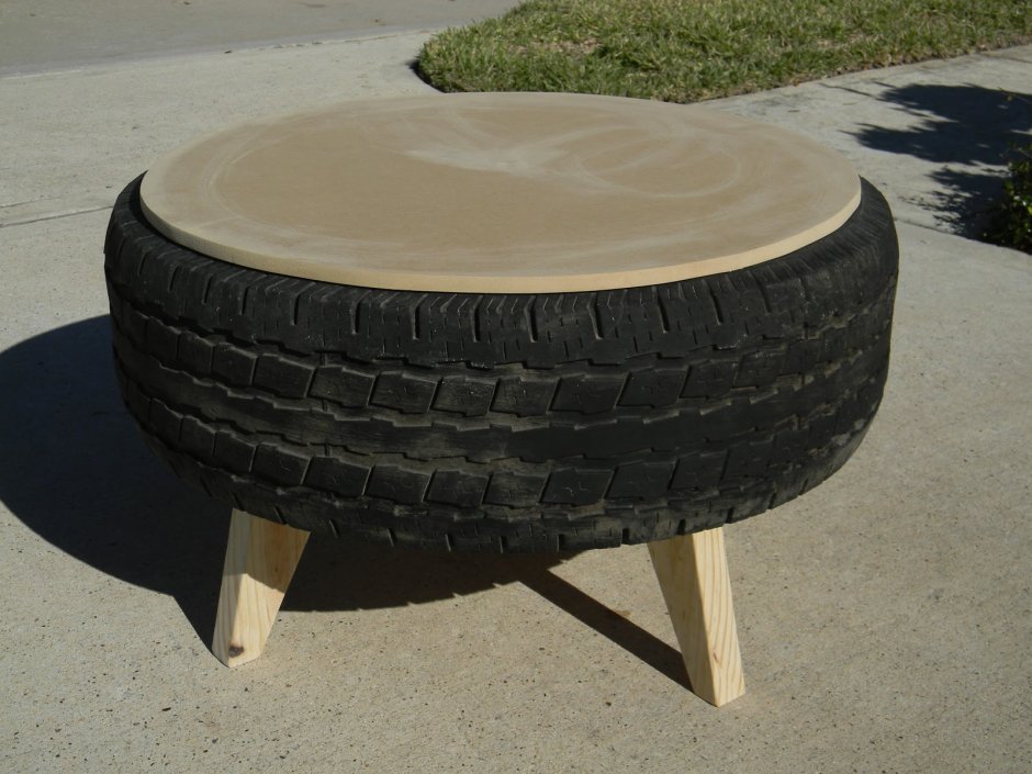 Пуфик из автомобильной покрышки