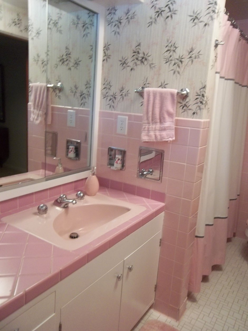 Нежно розовая ванная комната