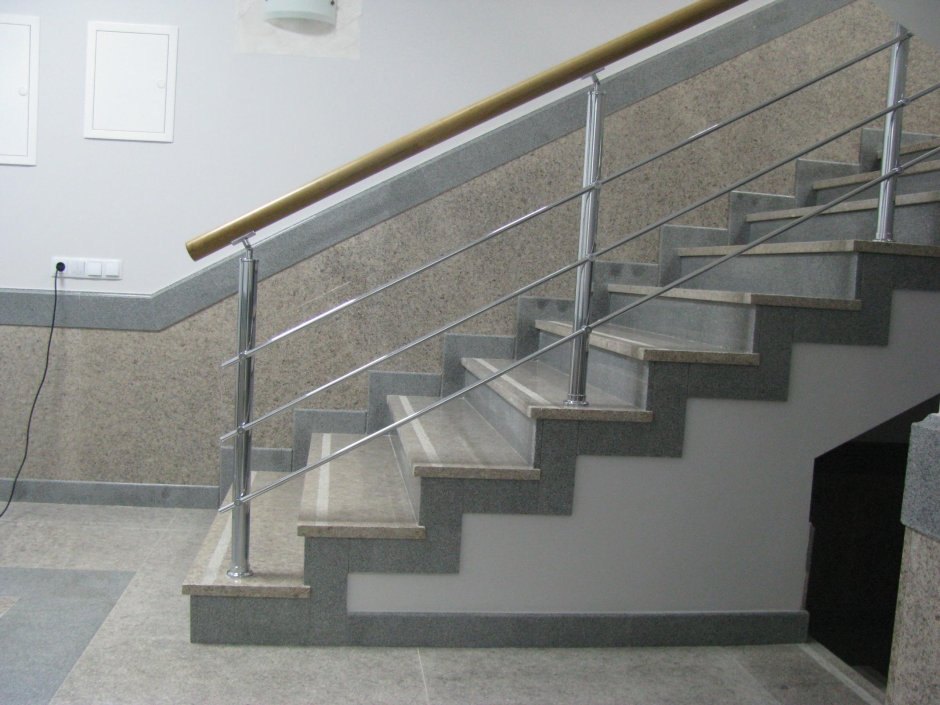 Мраморная лестница РГБ