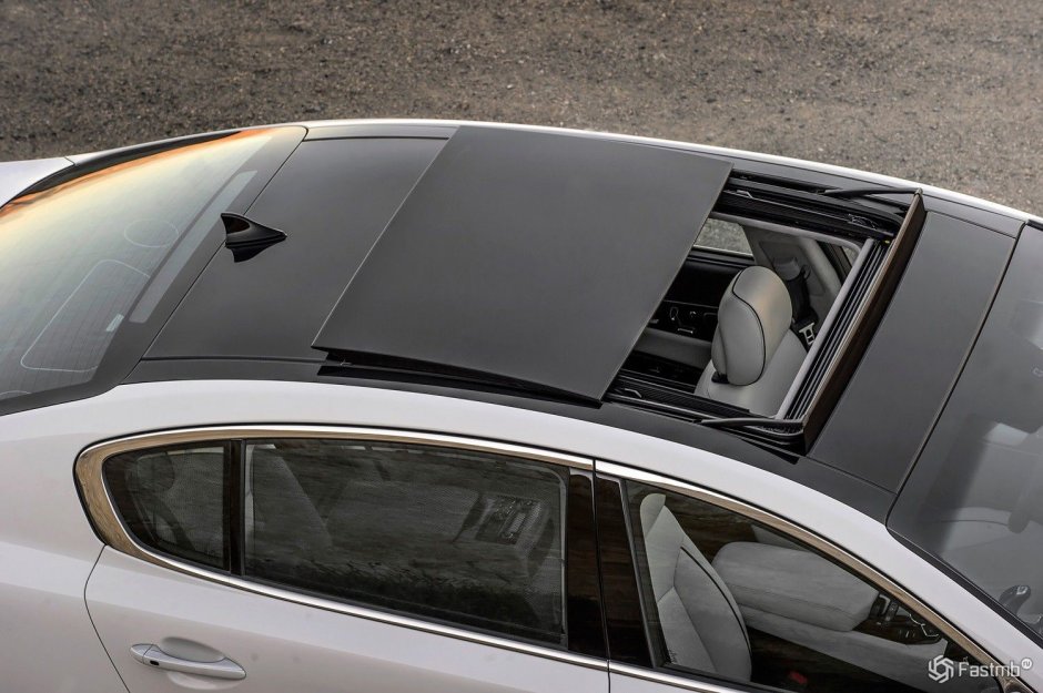 Kia Quoris панорамная крыша