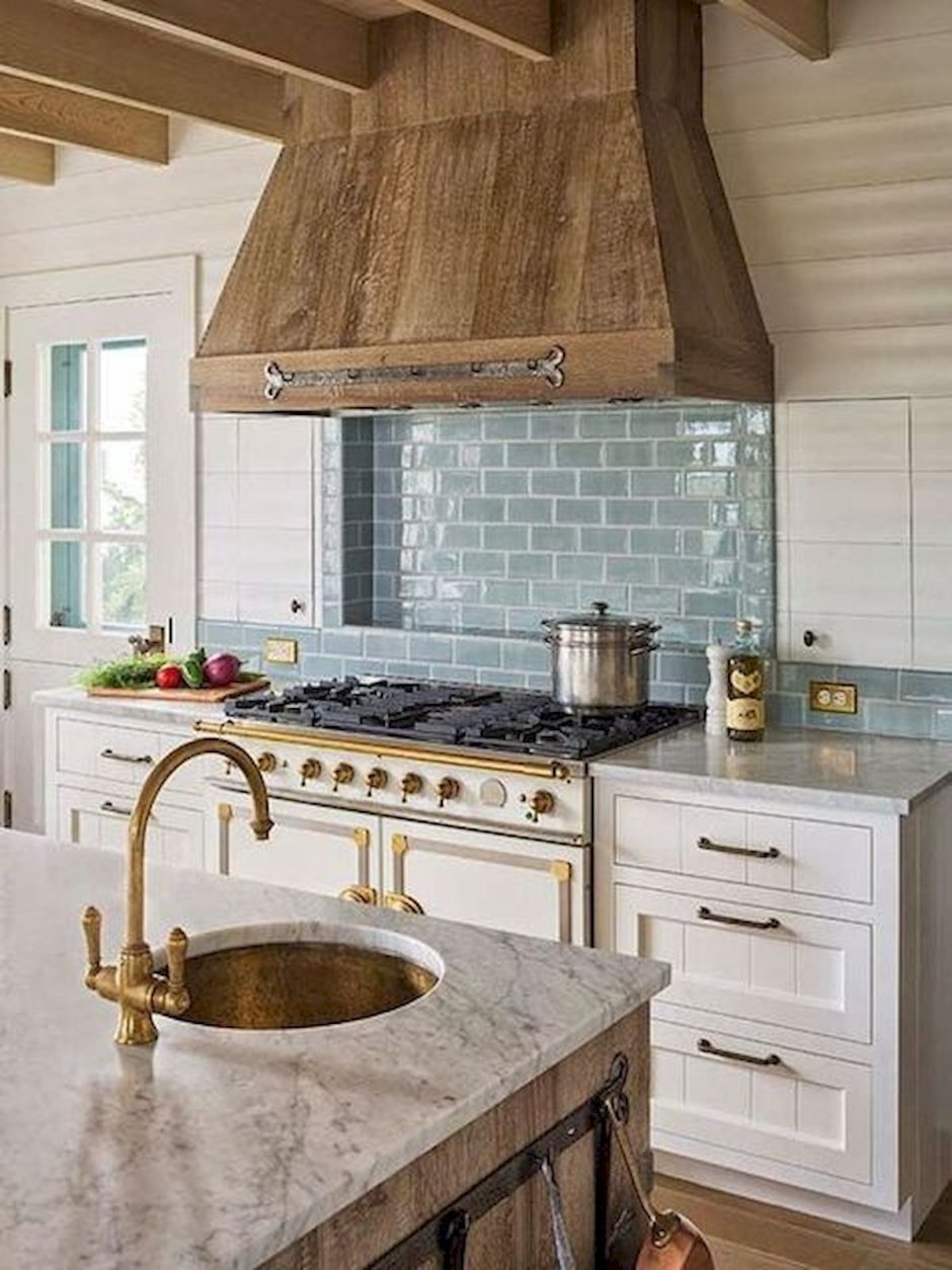 Вытяжка островная Smeg keiv90e