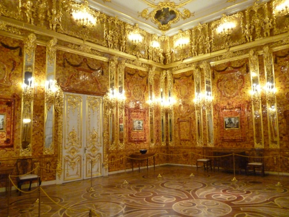 Янтарные панели Екатерининского дворца