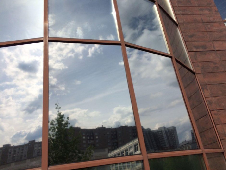 Тонированные пластиковые окна