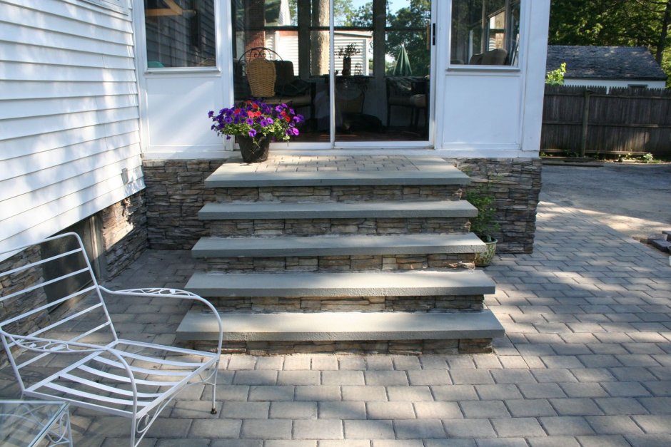 Монолитное крыльцо