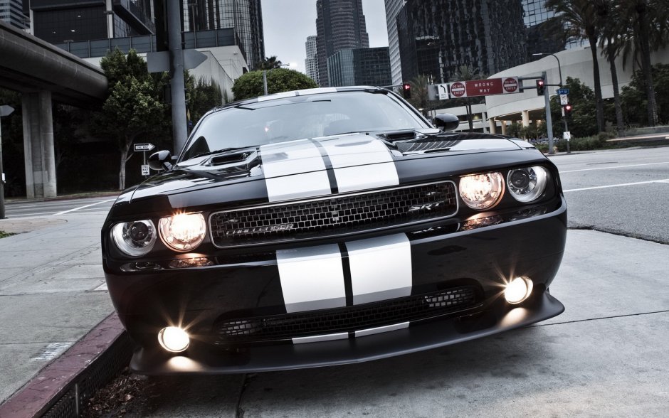 Dodge Challenger srt8 392 2013