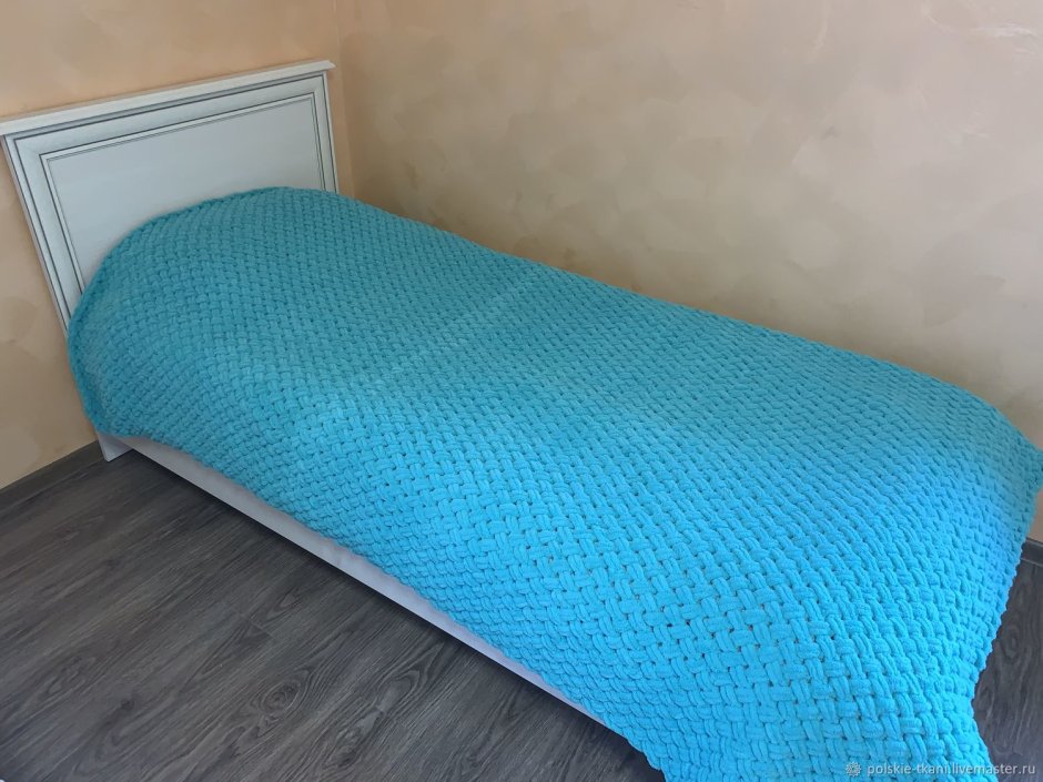 Плед крючком однотонный